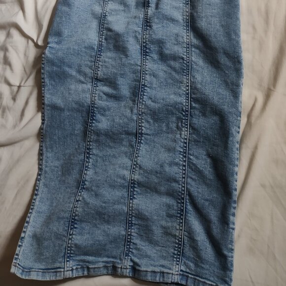 Denim dress - Picture 2 of 3
